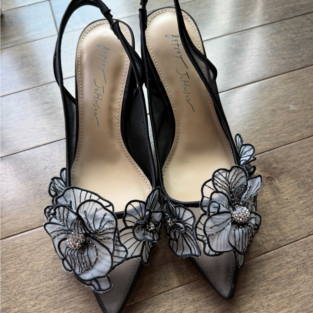 Betsey Johnson Petra